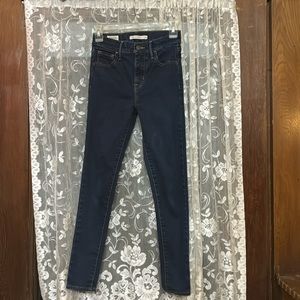 Levi’s brand new super skinny size 25 jeans
